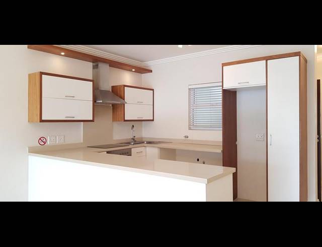 2 BEDROOM TOWNHOUSE FOR SALE IN SENDERWOOD